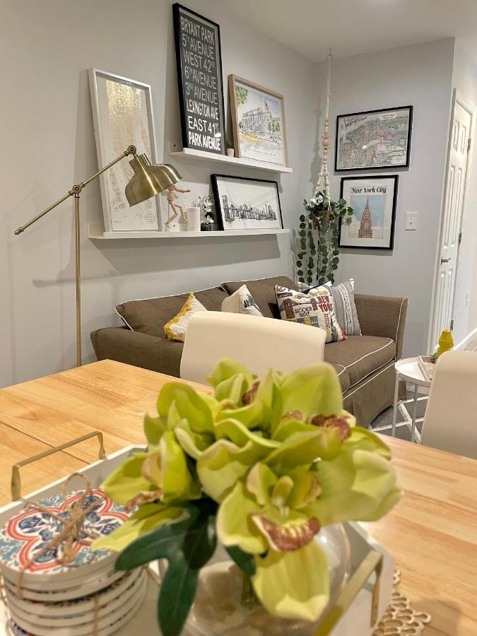 Modern Apartment With Parking & Quick Ride To Manhattan นิวยอร์ก ภายนอก รูปภาพ