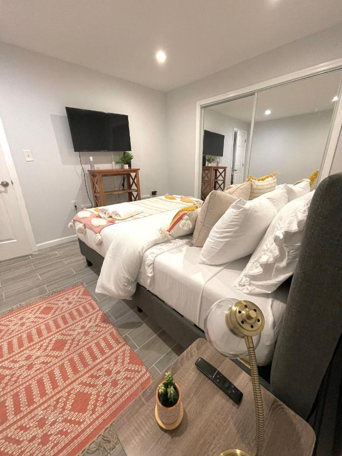 Modern Apartment With Parking & Quick Ride To Manhattan นิวยอร์ก ภายนอก รูปภาพ