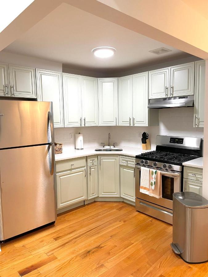 Modern Apartment With Parking & Quick Ride To Manhattan นิวยอร์ก ภายนอก รูปภาพ