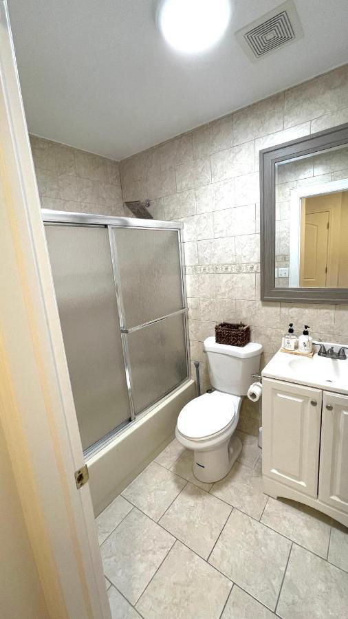Modern Apartment With Parking & Quick Ride To Manhattan นิวยอร์ก ภายนอก รูปภาพ