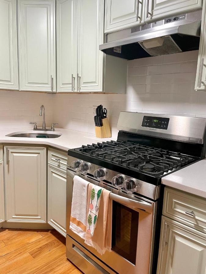 Modern Apartment With Parking & Quick Ride To Manhattan นิวยอร์ก ภายนอก รูปภาพ