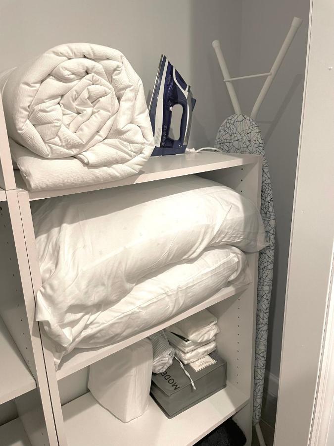 Modern Apartment With Parking & Quick Ride To Manhattan นิวยอร์ก ภายนอก รูปภาพ